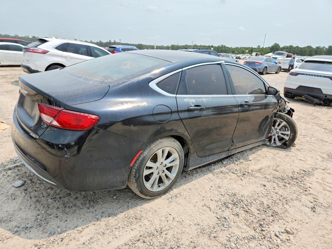 2015 Chrysler 200 Limited - Фото 3