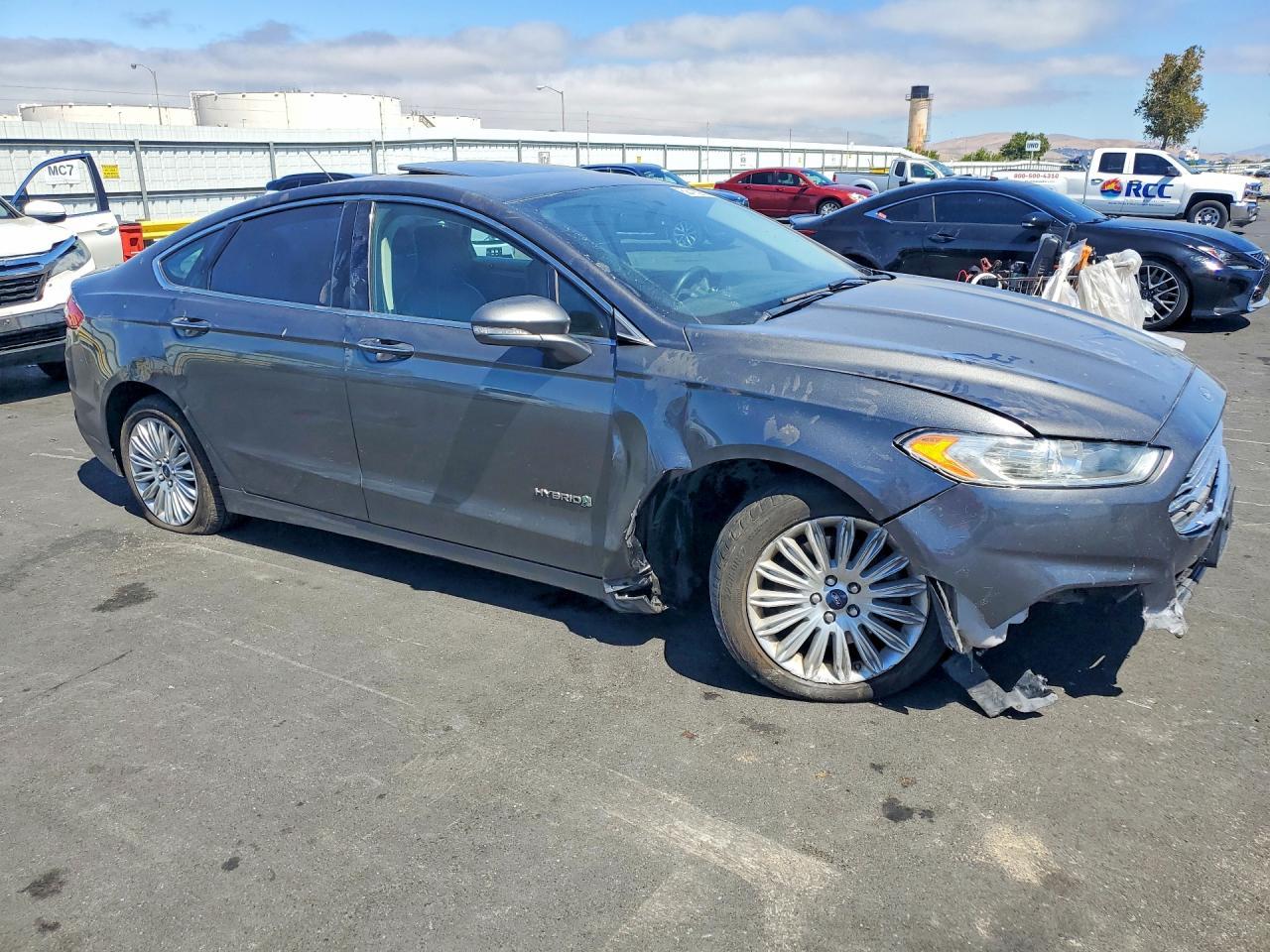 2015 Ford Fusion Titanium Phev - Image 4