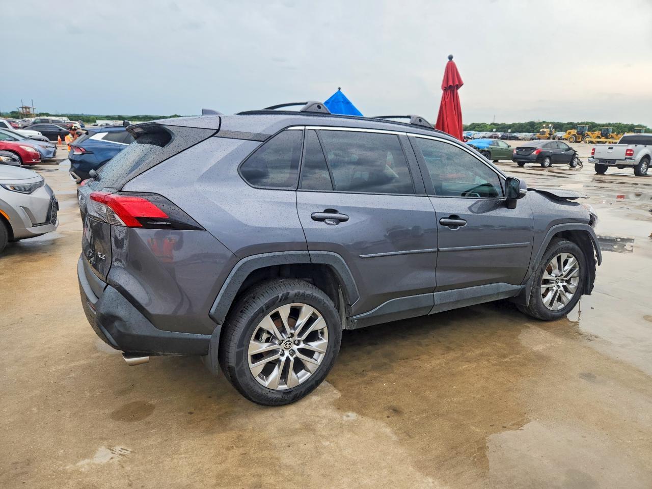2021 Toyota Rav4 Xle Premium - Image 3