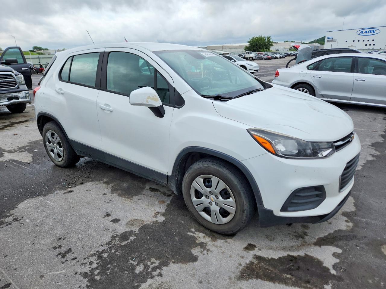 2017 Chevrolet Trax - Image 4