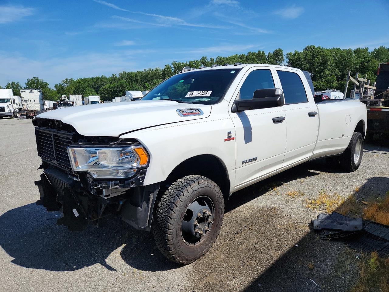 2022 Ram 3500 Tradesman - Фото 2