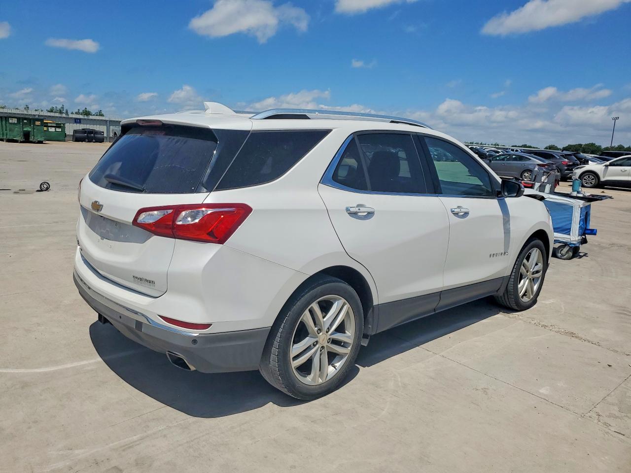 2019 Chevrolet Equinox Premier - Image 3