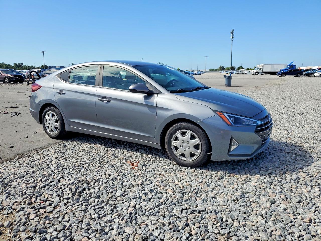 2019 Hyundai Elantra Se - Image 4