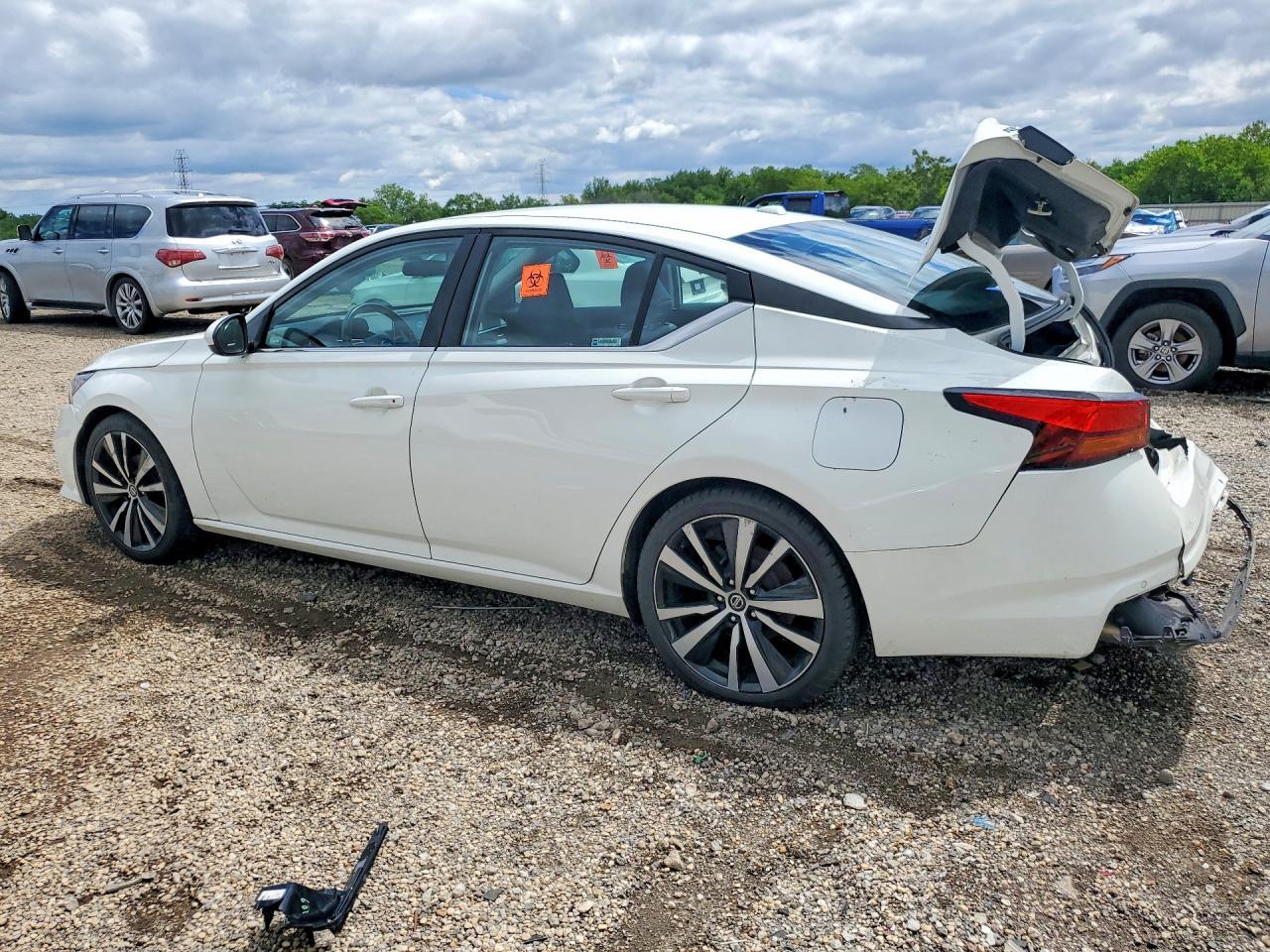2020 Nissan Altima Sr - Фото 2
