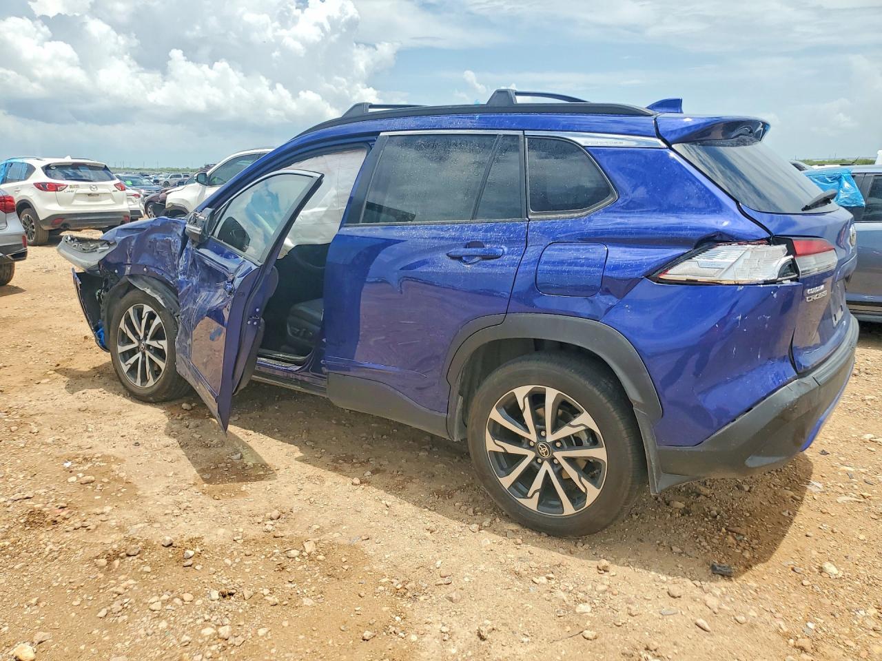 2024 Toyota Corolla Cross Xle - Фото 2