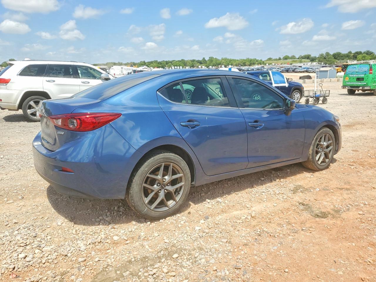 2017 Mazda 3 - Фото 3