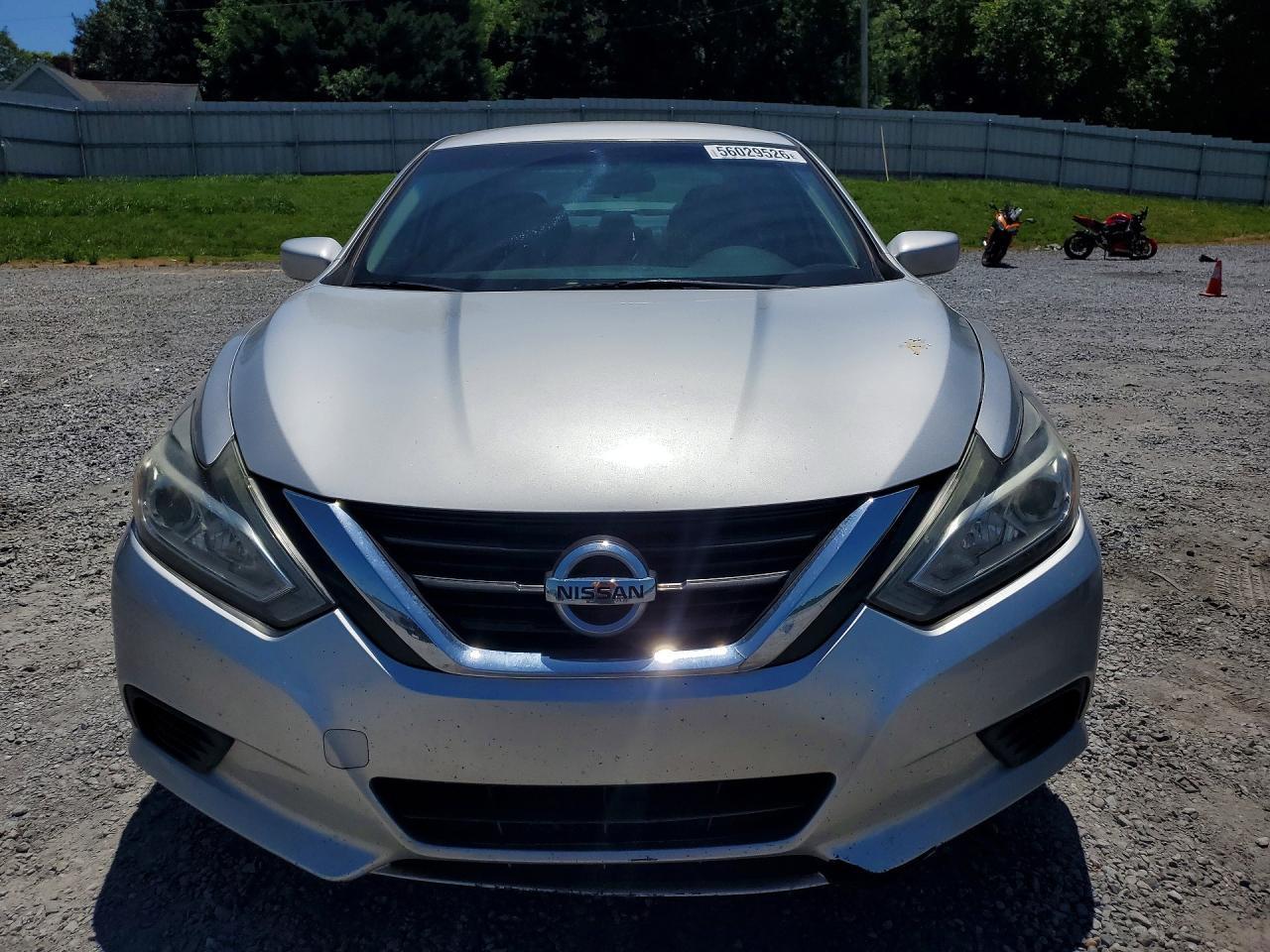 2016 Nissan Altima 2.5 - Image 5