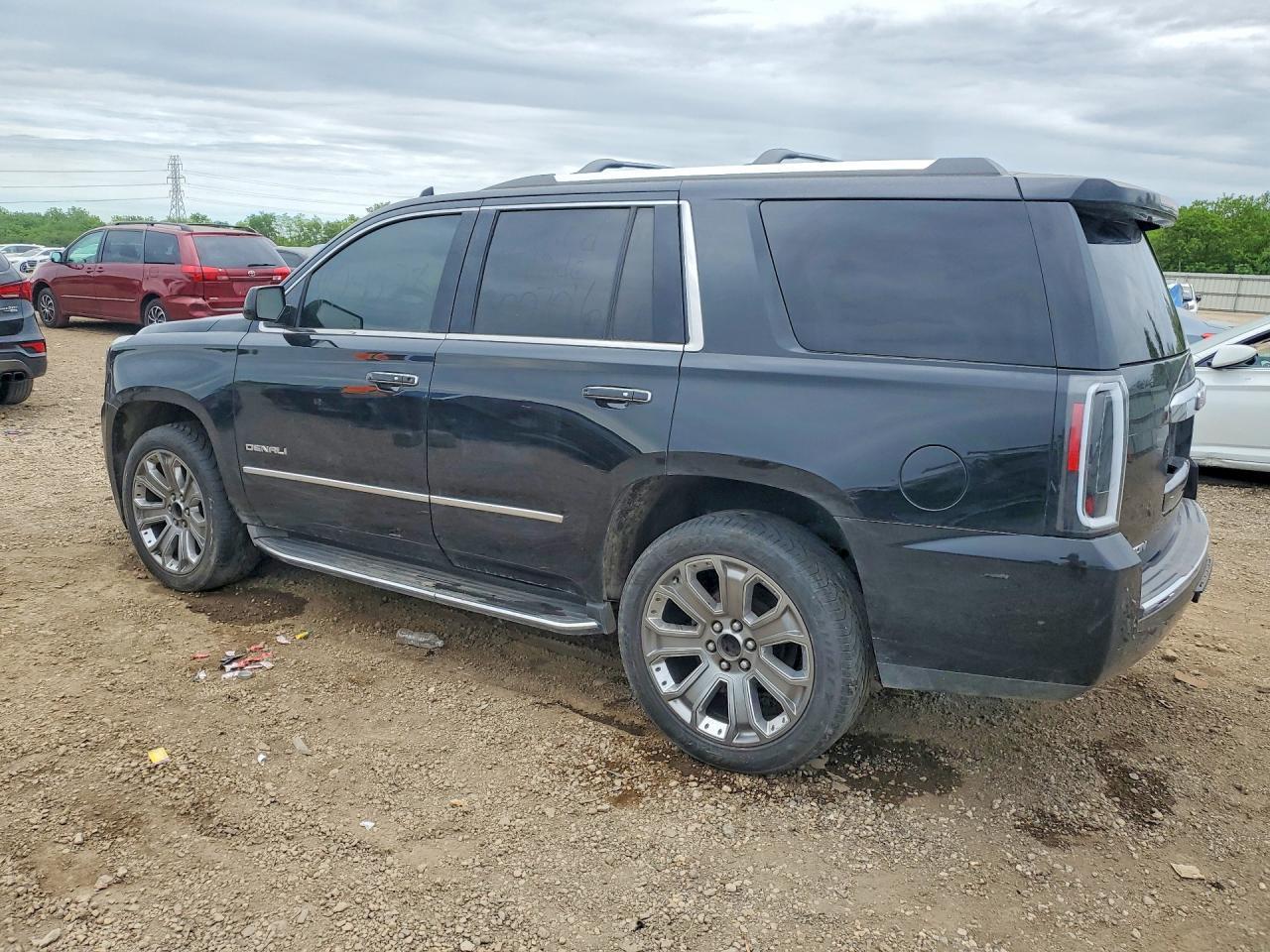 2016 GMC Yukon Denali - Фото 2