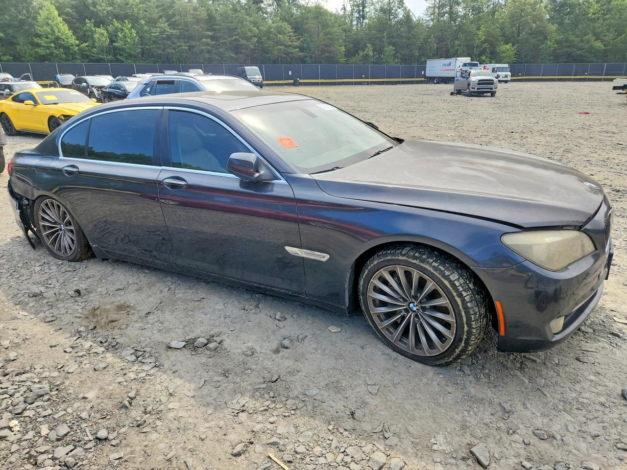 2010 BMW 7 Series - Фото 4