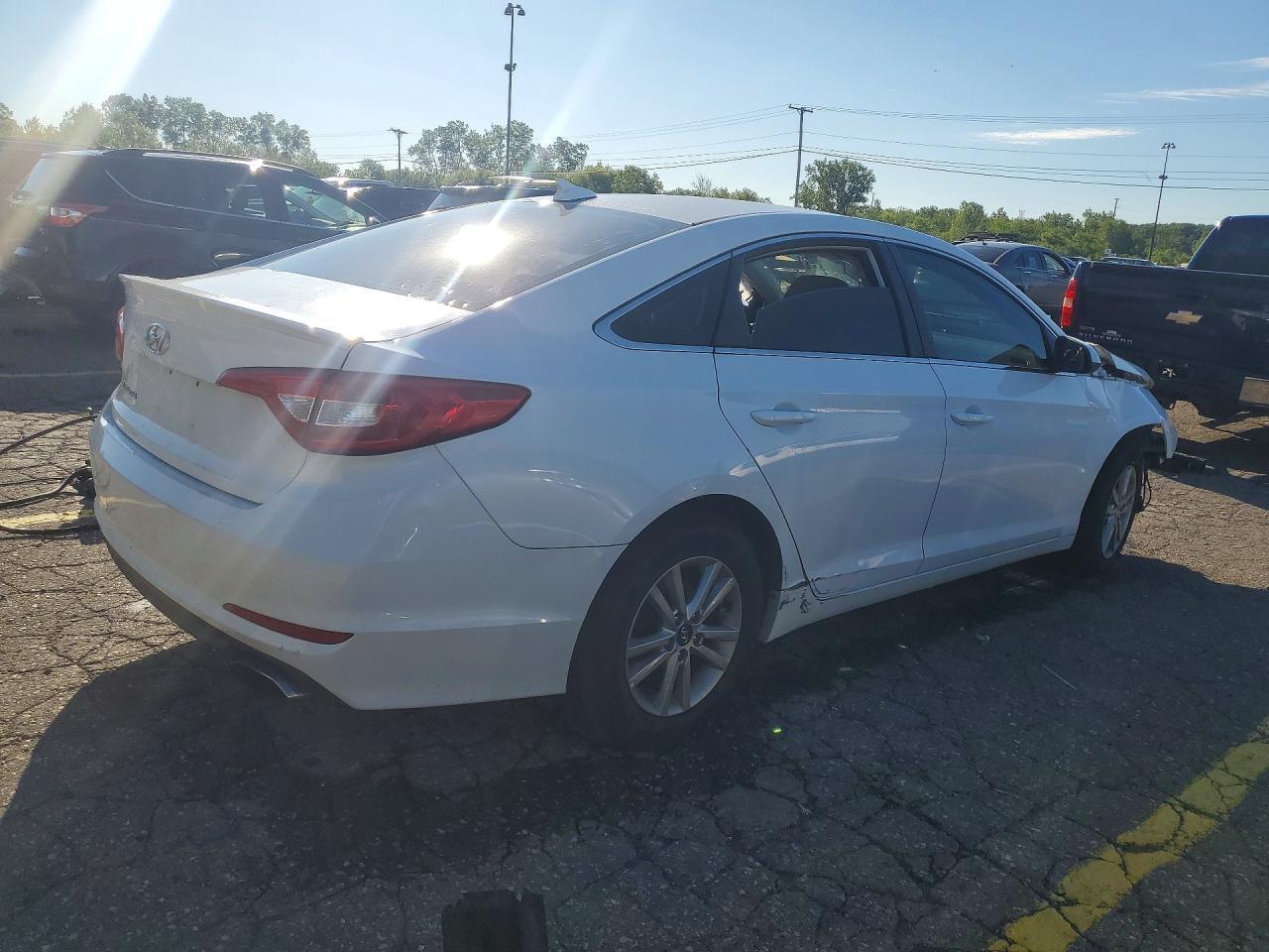 2017 Hyundai Sonata Se - Фото 3