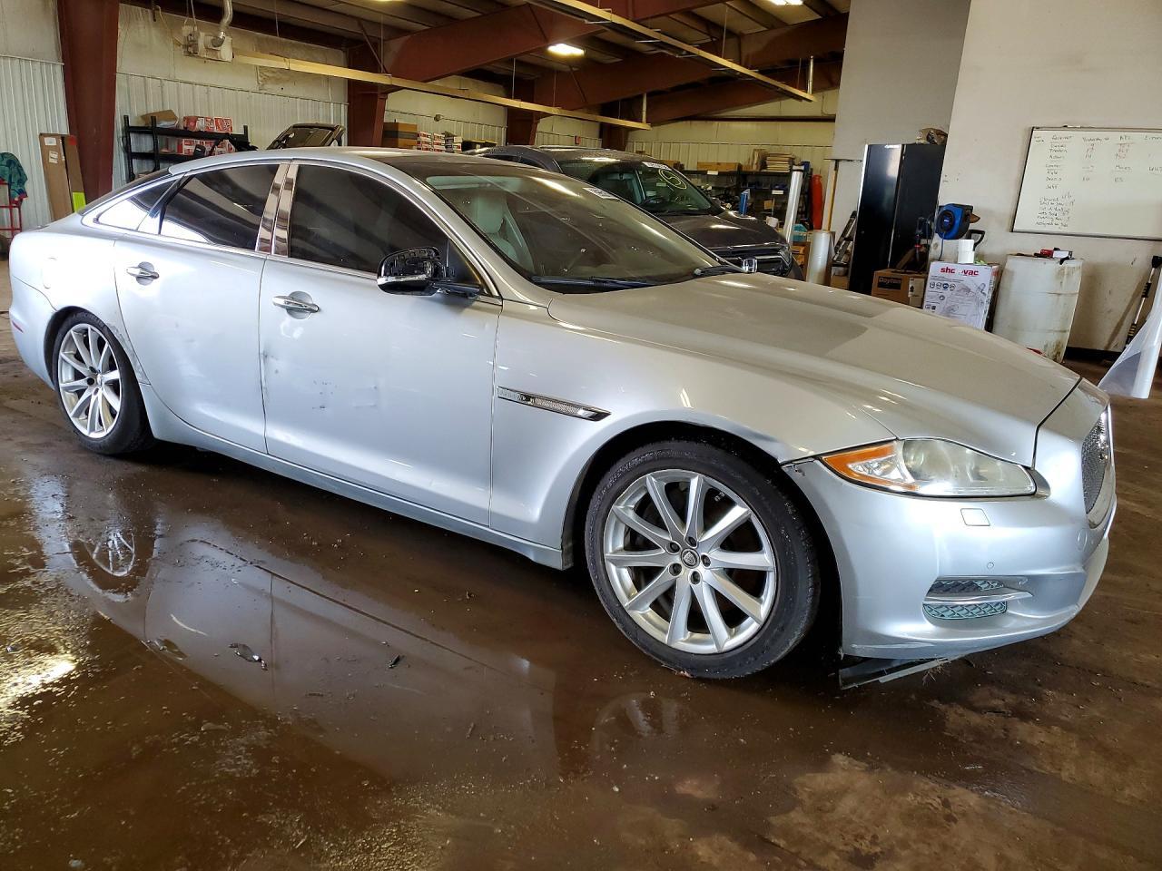 2011 Jaguar Xj - Фото 4