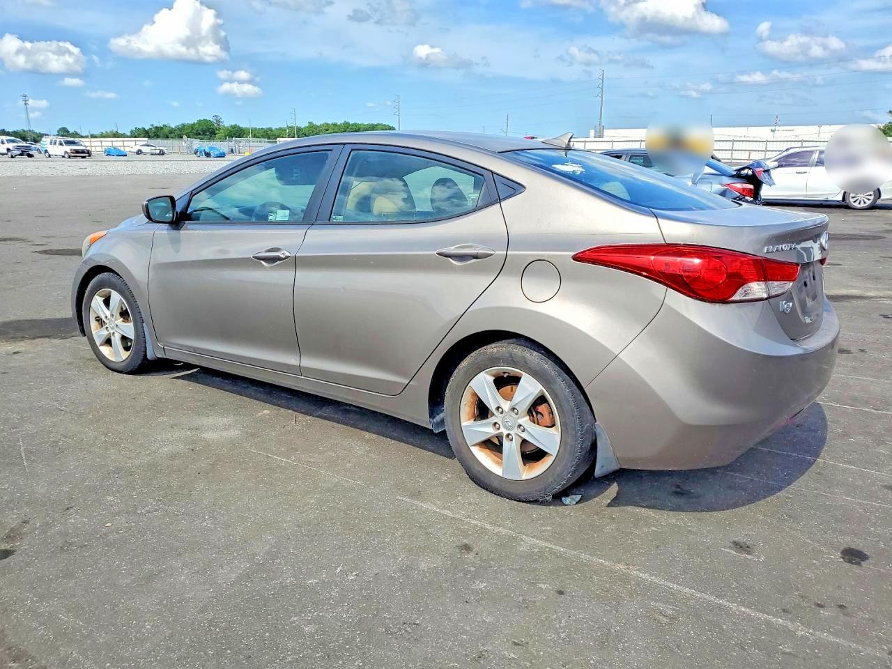 2013 Hyundai Elantra Gls - Фото 2