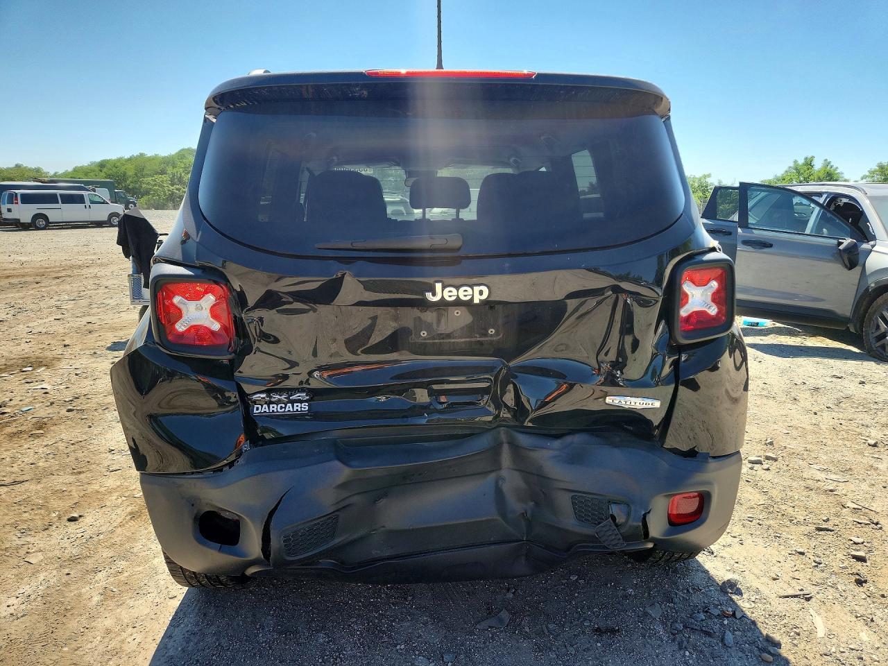 2019 Jeep Renegade Latitude - Image 6