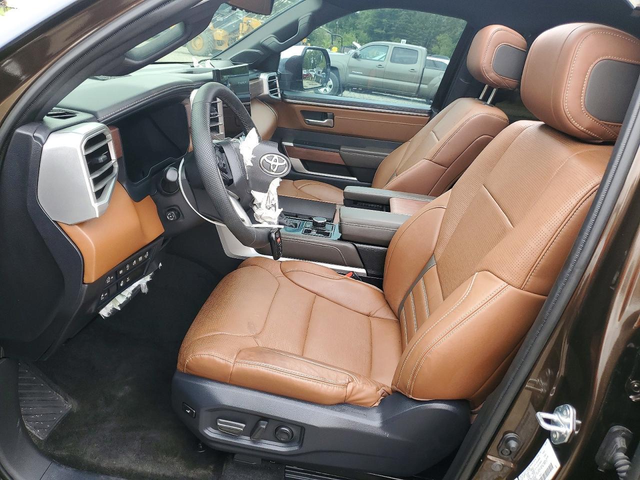 2025 Toyota Tundra 1794 Edition - Фото 7