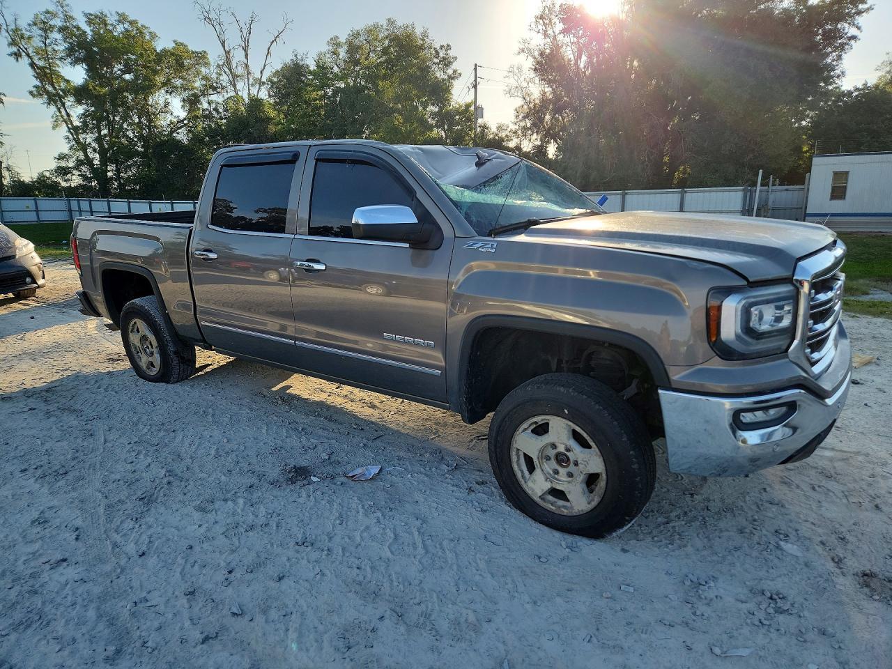 2017 GMC Sierra K1500 Slt - Image 4