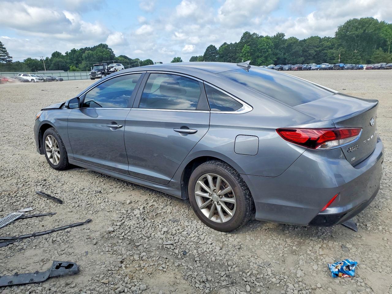 2019 Hyundai Sonata Se - Фото 2