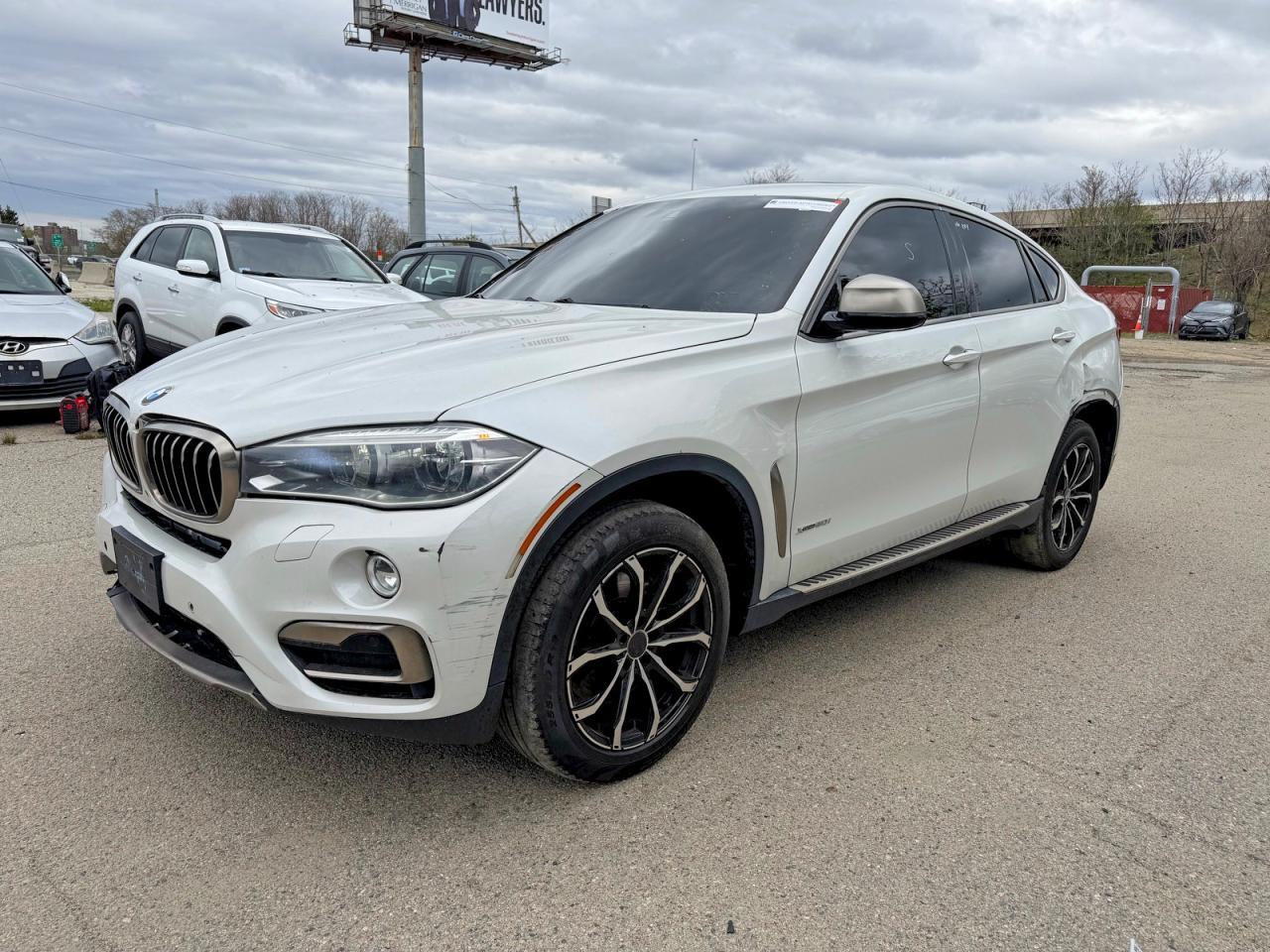 2017 BMW X6 xDrive50I - Фото 2