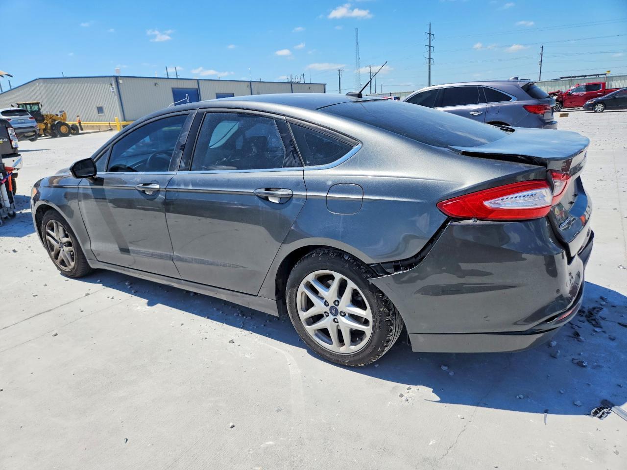 2015 Ford Fusion Se - Фото 2