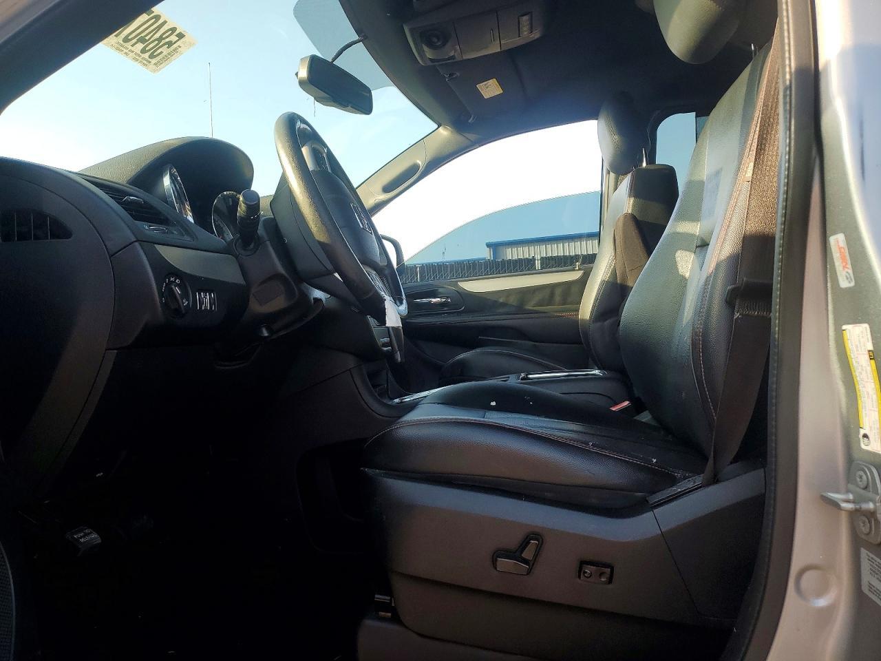 2017 Dodge Grand Caravan Gt - Image 7