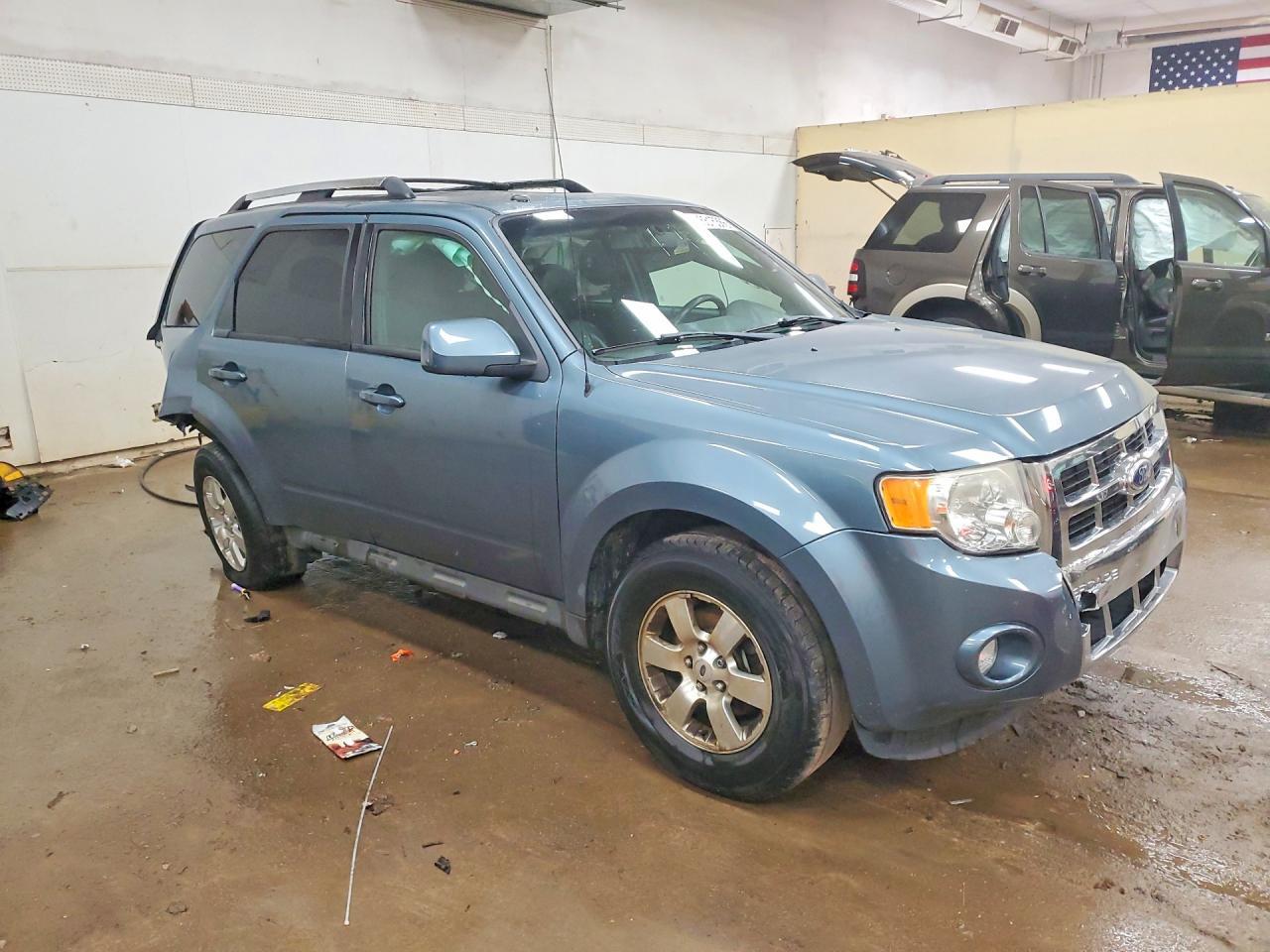 2012 Ford Escape Limited - Image 4