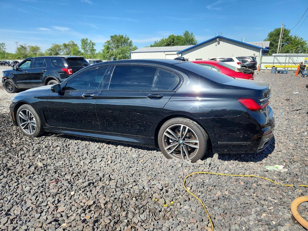 2020 BMW 740 Xi - Image 2