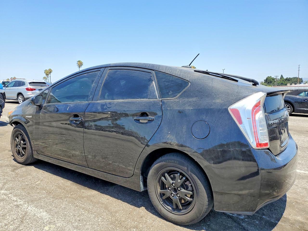 2012 Toyota Prius Three - Фото 2