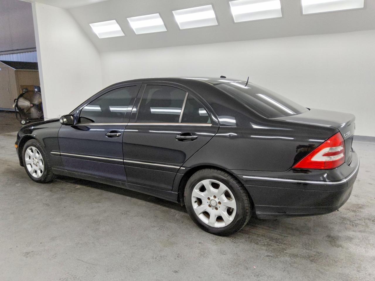 2006 Mercedes-Benz C 280 4Matic - Image 2