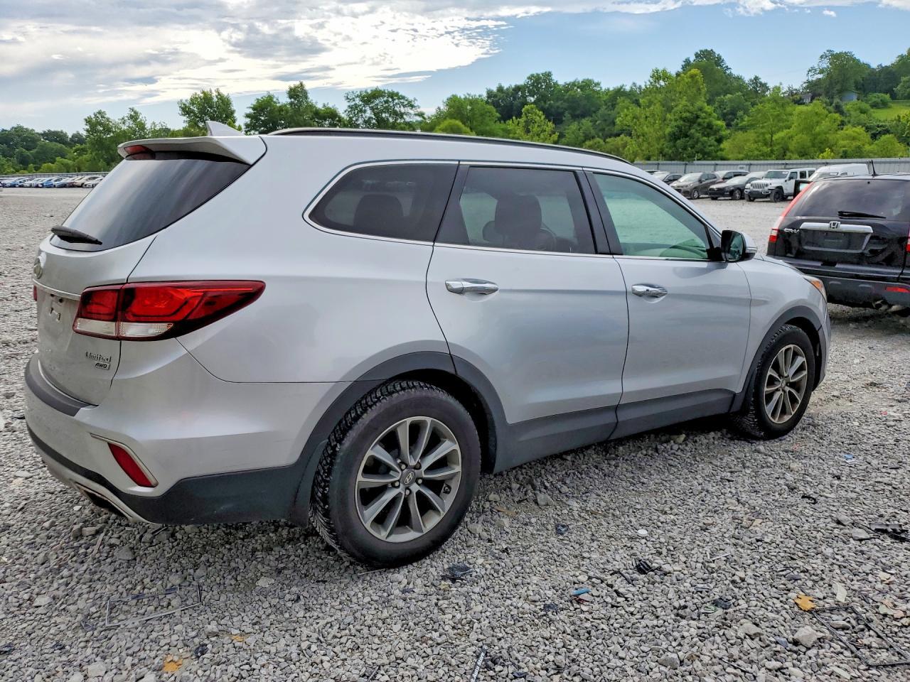 2017 Hyundai Santa Fe Limited - Фото 3