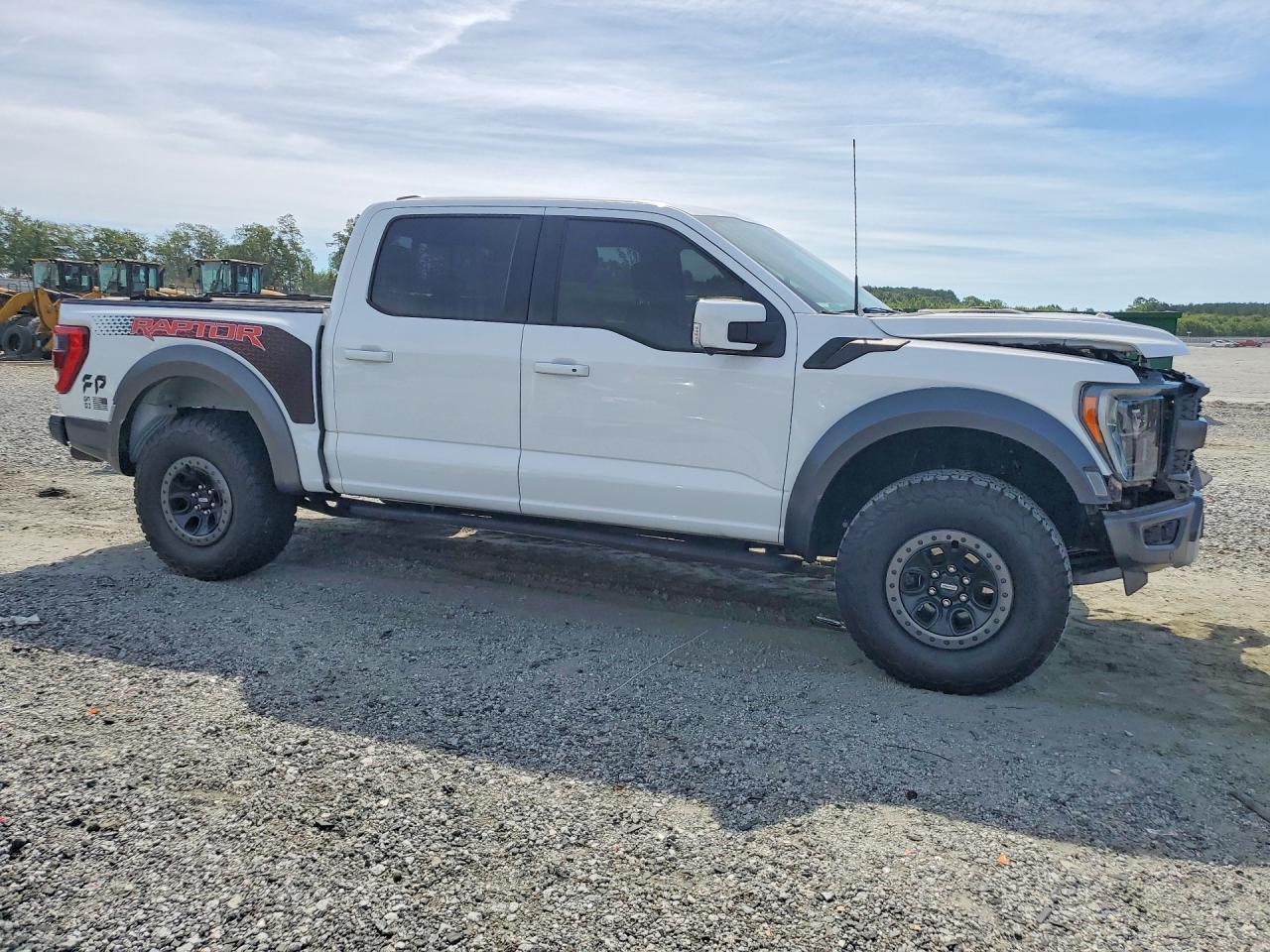 2023 Ford F150 Raptor - Фото 4