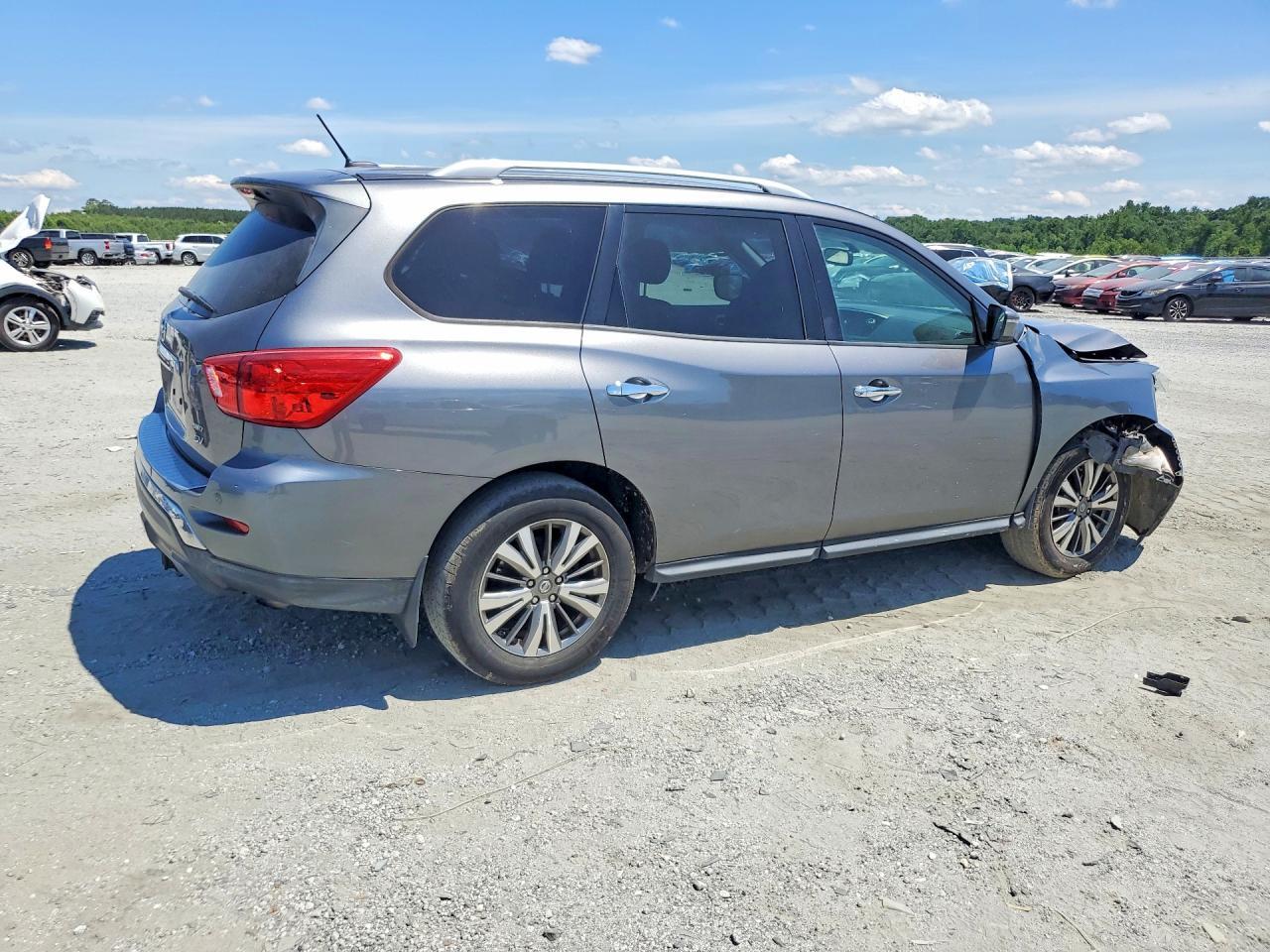 2018 Nissan Pathfinder Sv - Фото 3