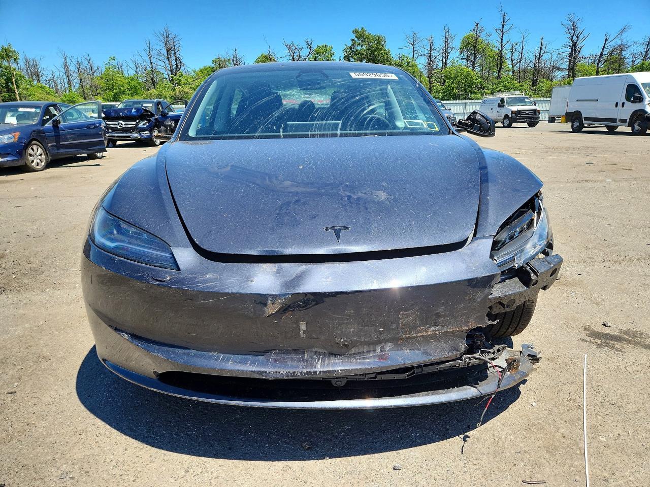 2025 Tesla Model 3 - Image 5
