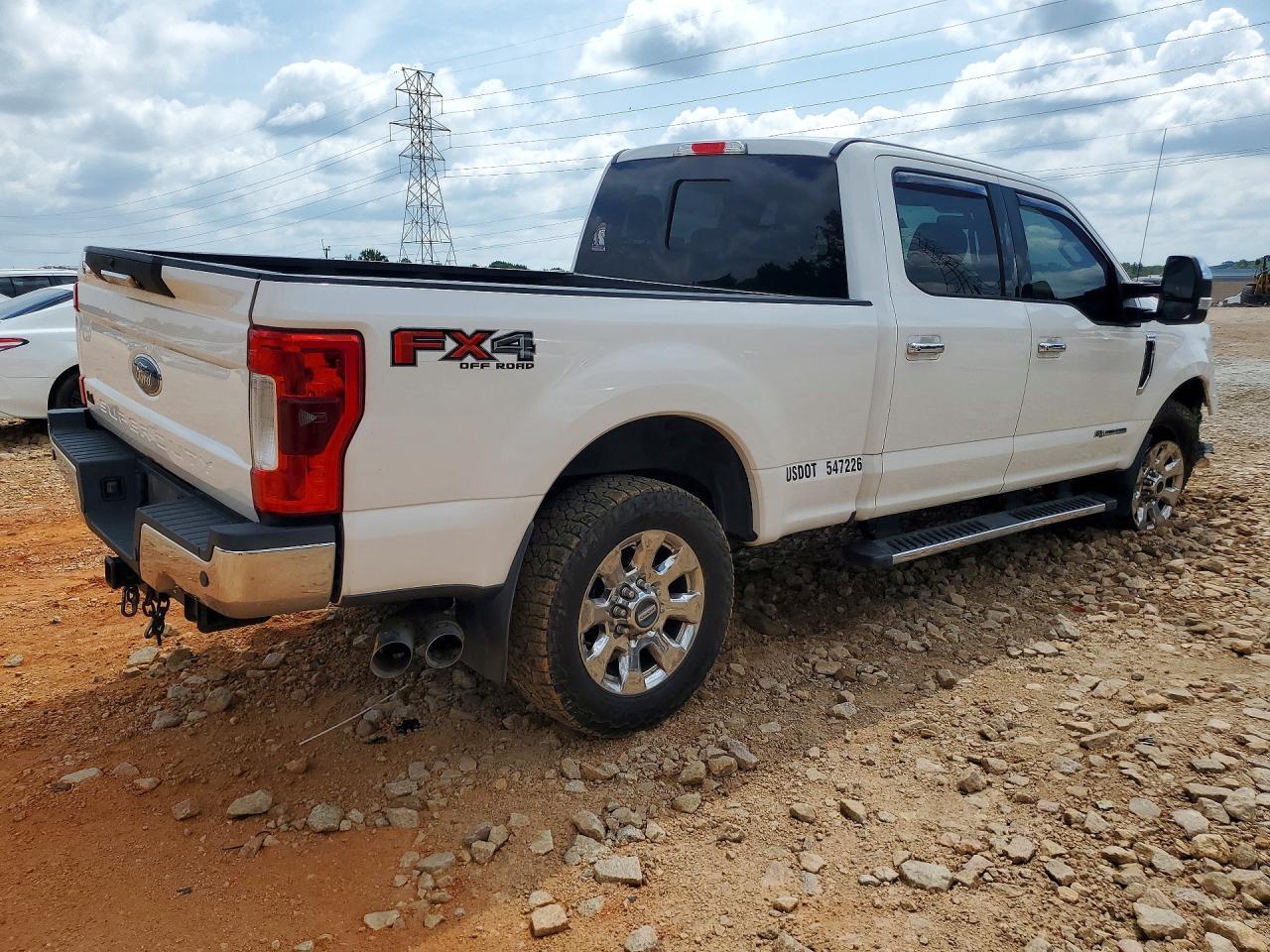 2017 Ford F250 Super Duty - Фото 3
