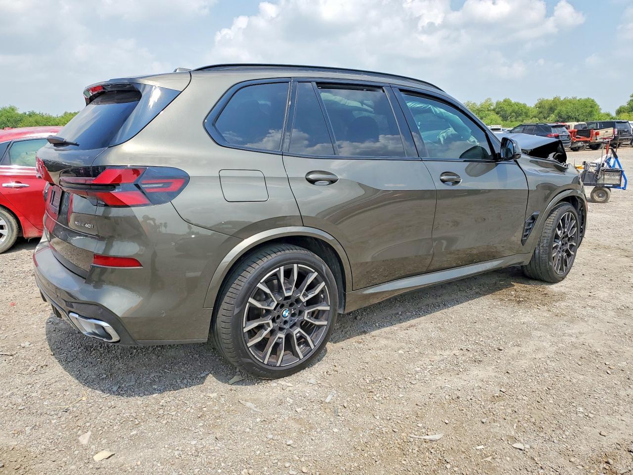 2025 BMW X5 Sdrive 40I - Image 3