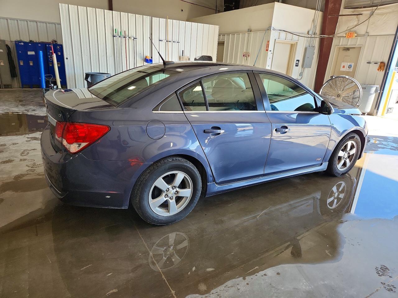 2013 Chevrolet Cruze Lt - Image 3