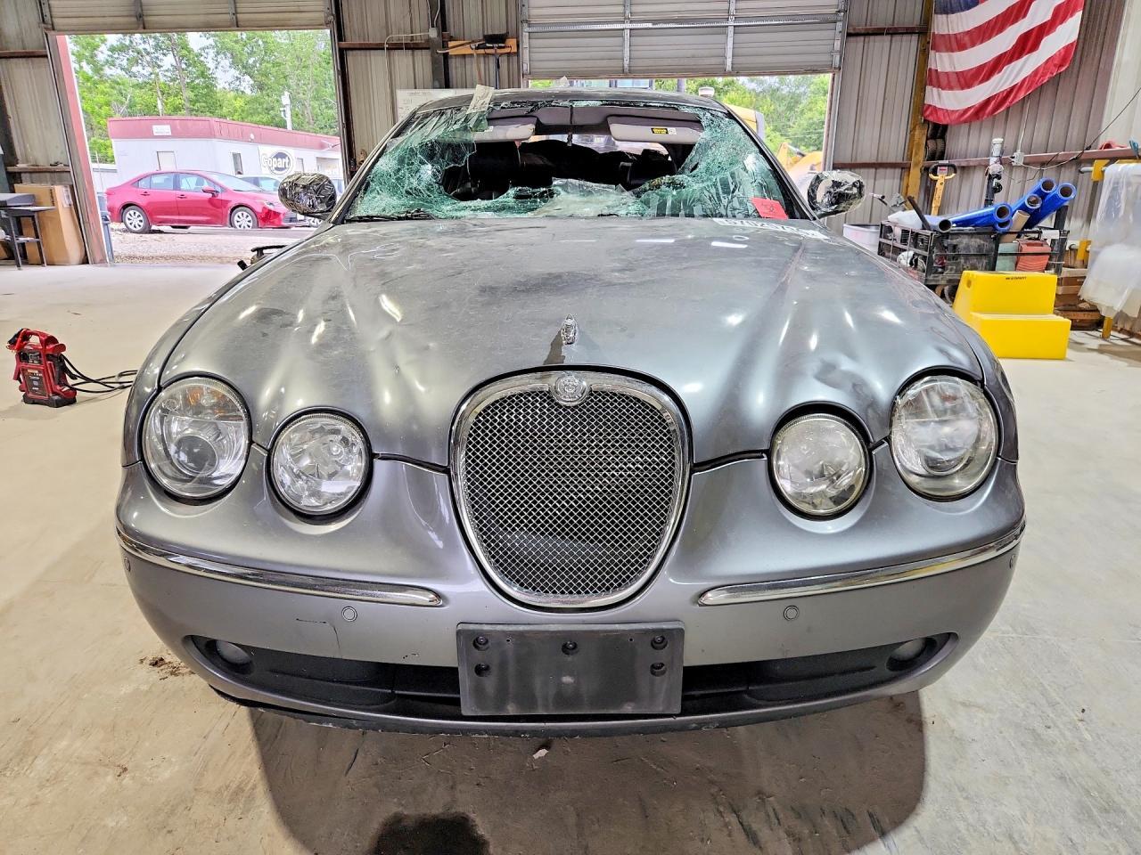 2007 Jaguar S-Type 4.2 - Image 5