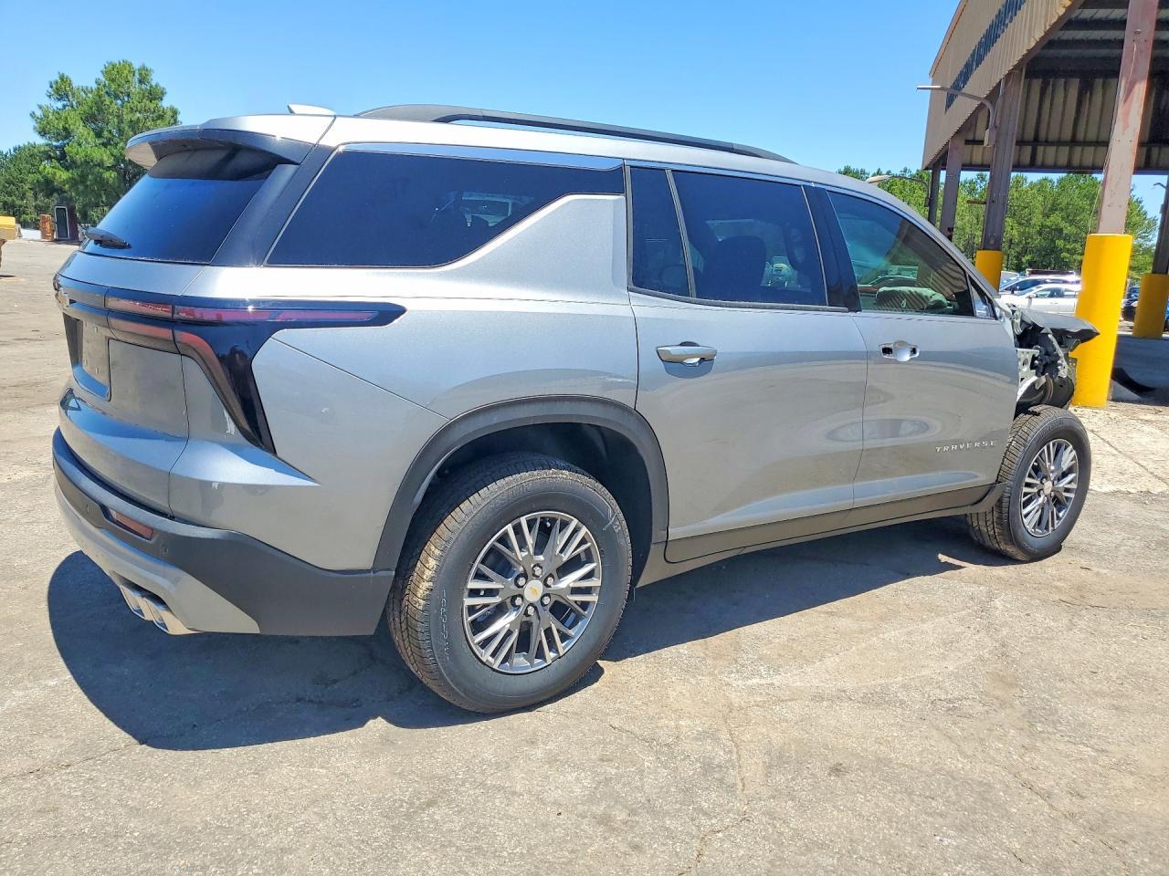 2026 Chevrolet Traverse Lt - Фото 3