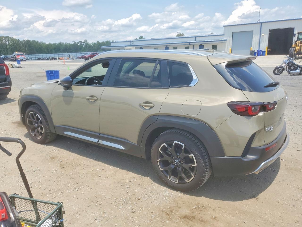 2025 Mazda Cx-50 - Image 2