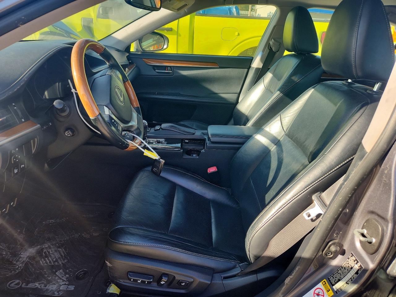 2013 Lexus Es 300H - Фото 7