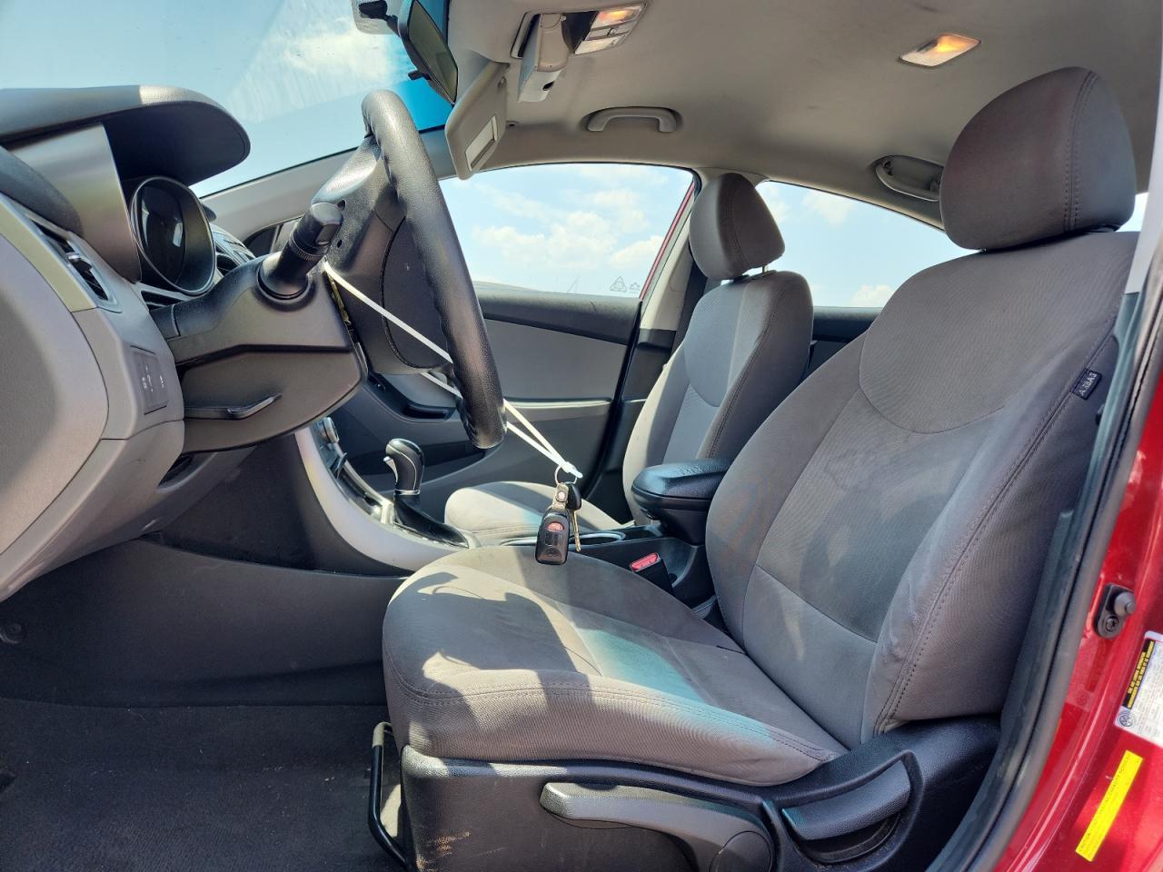 2014 Hyundai Elantra Se - Image 7