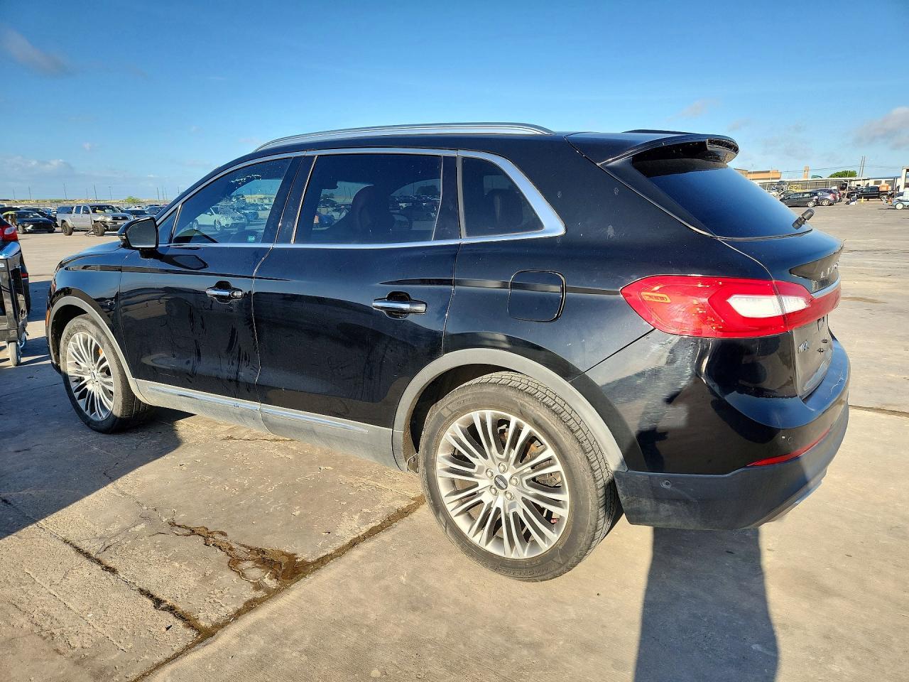 2018 Lincoln Mkx Reserve - Image 2