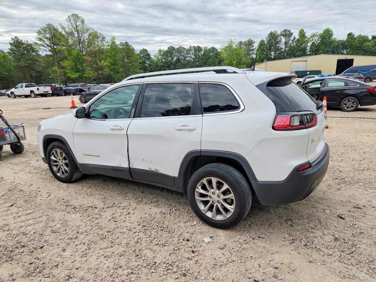 2019 Jeep Cherokee Latitude - Фото 2