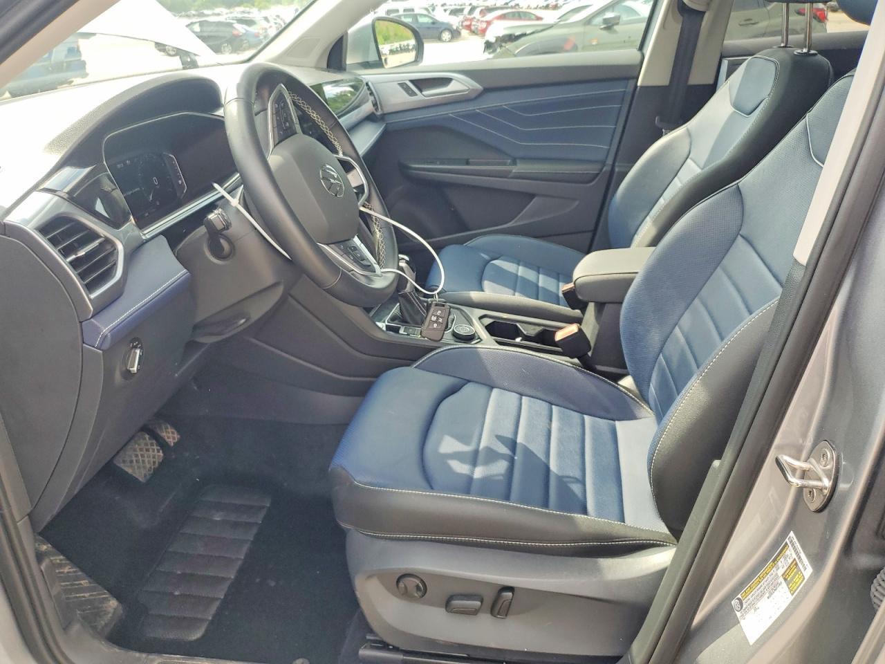 2025 Volkswagen Taos Sel - Image 7