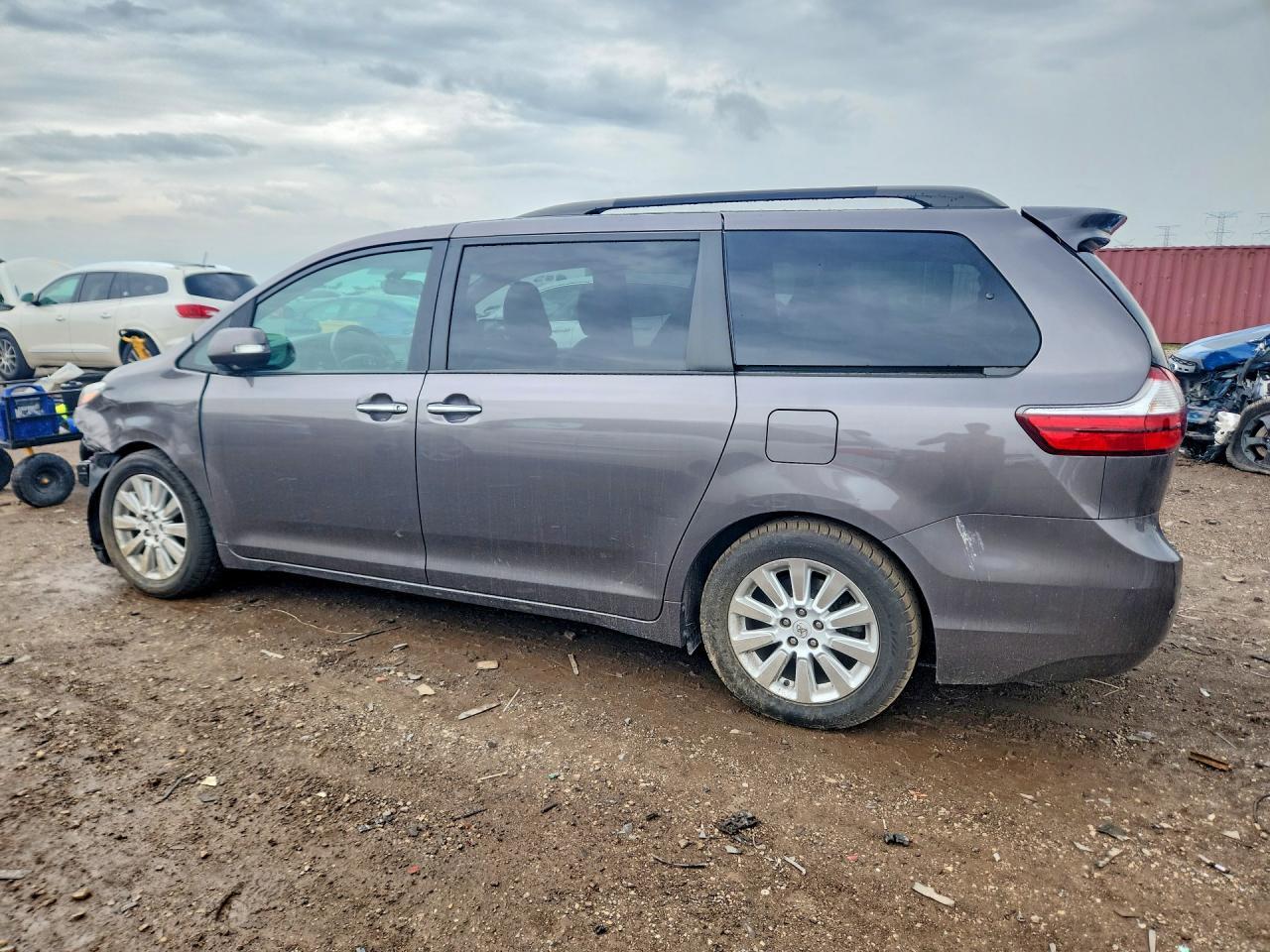 2015 Toyota Sienna Limited Premium 7-Passenger - Фото 2