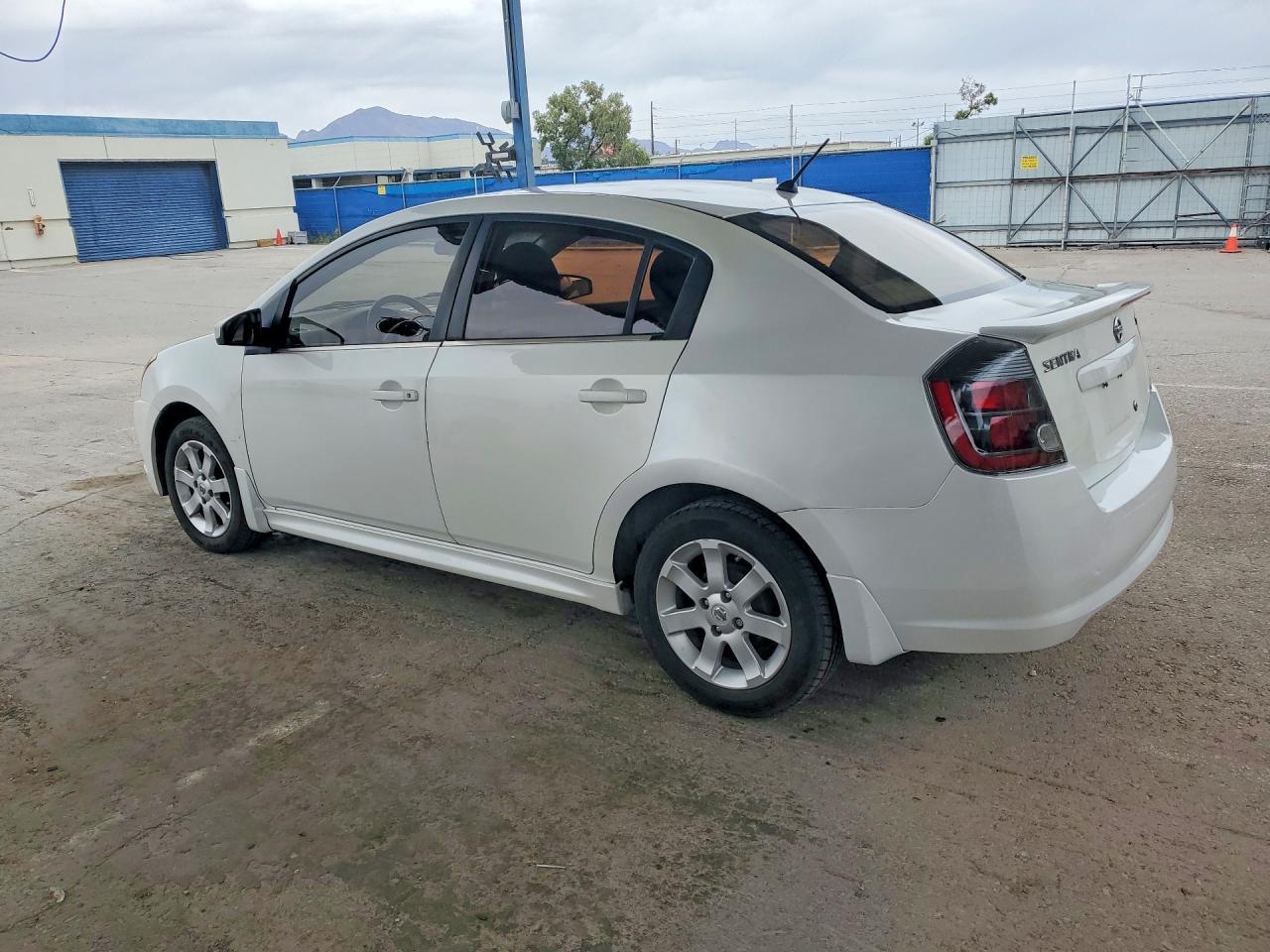 2010 Nissan Sentra 1.8 S/Sv/Sr/Sl - Фото 2