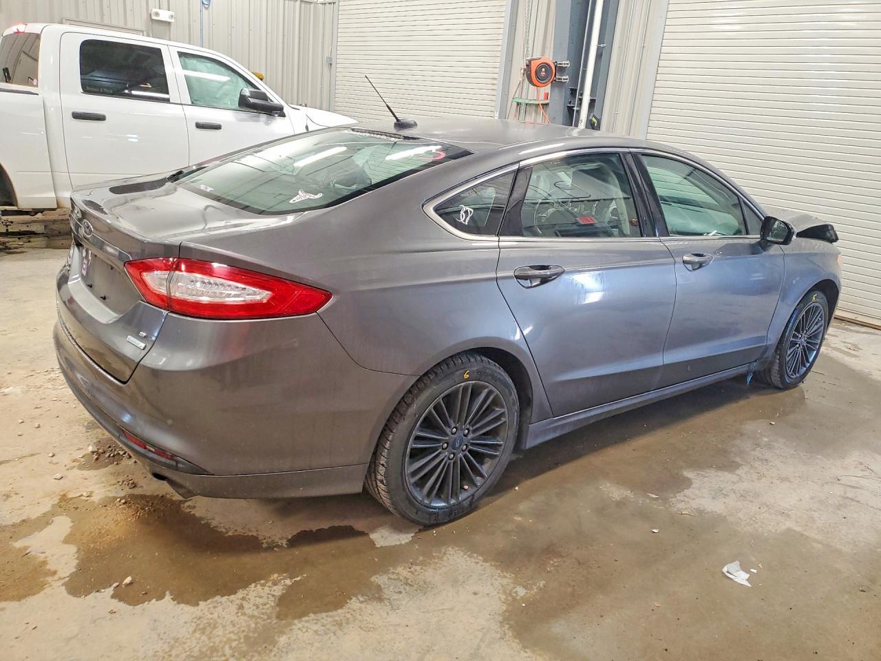 2014 Ford Fusion Se - Image 3