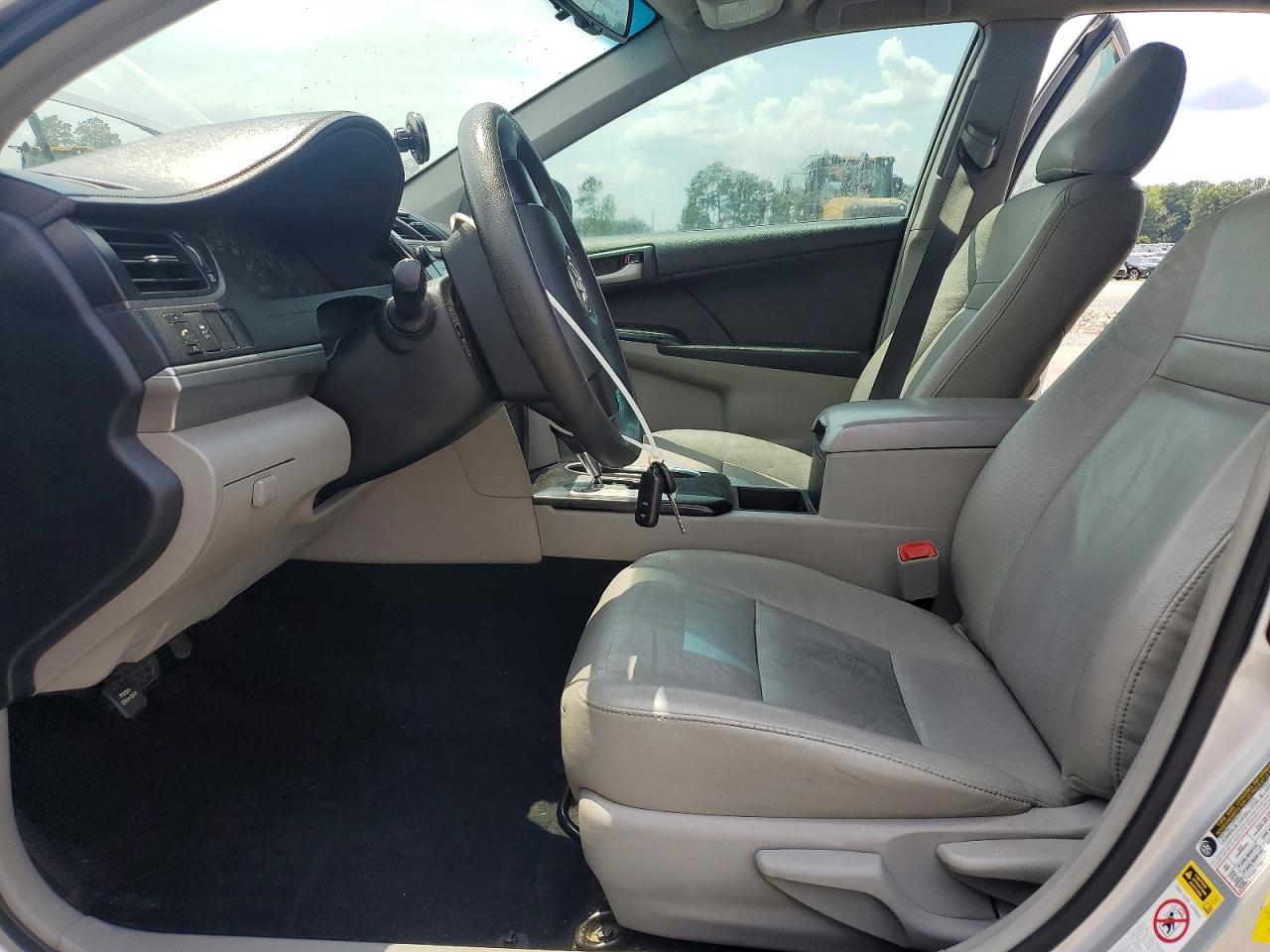 2012 Toyota Camry L - Фото 7