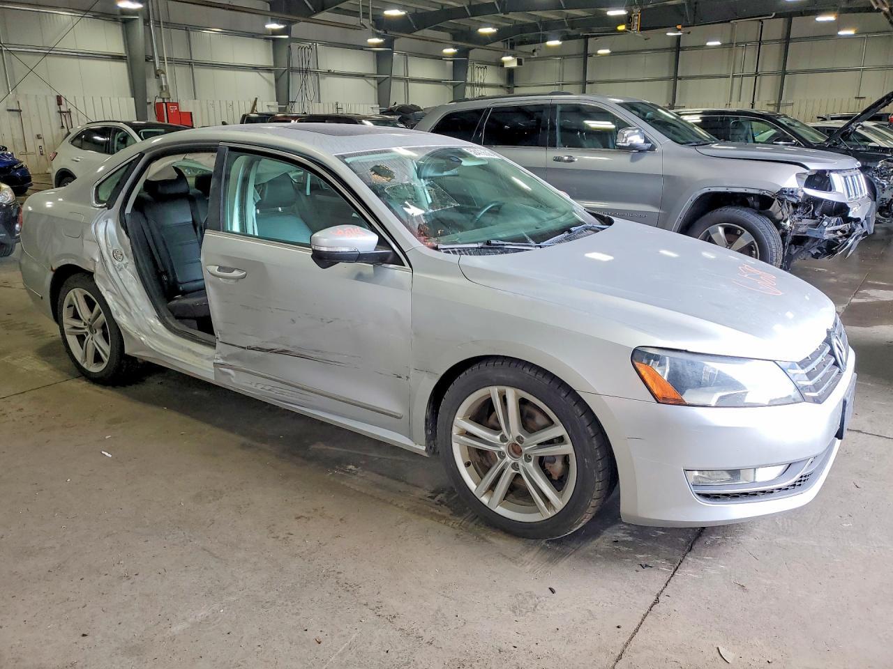 2013 Volkswagen Passat Se - Image 4