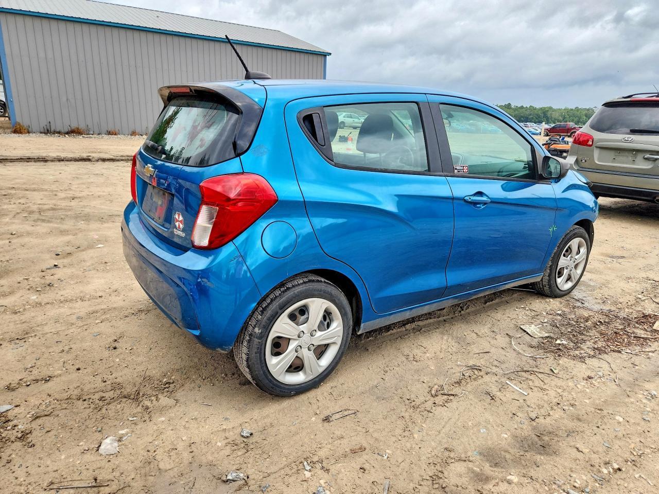 2020 Chevrolet Spark Ls - Фото 3