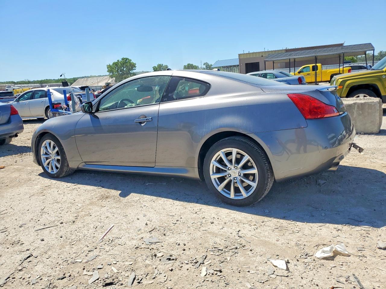 2013 Infiniti G37 Coupe X - Фото 2