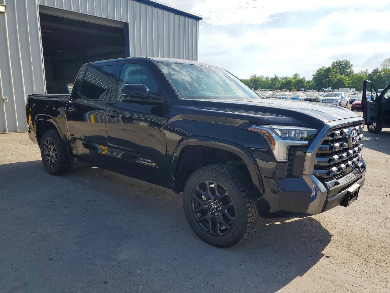 2023 Toyota Tundra Platinum - Image 4